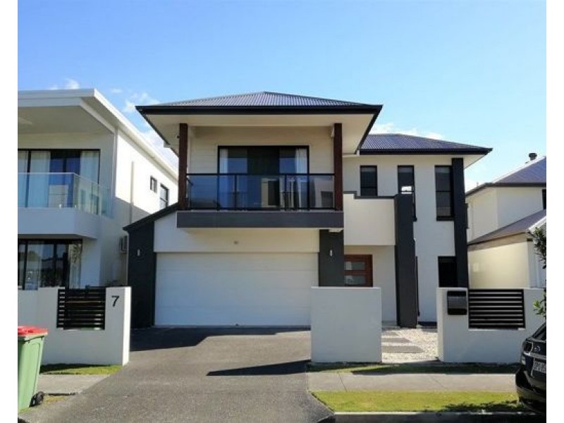 7 Jurien Crescent, Varsity Lakes QLD 4227
