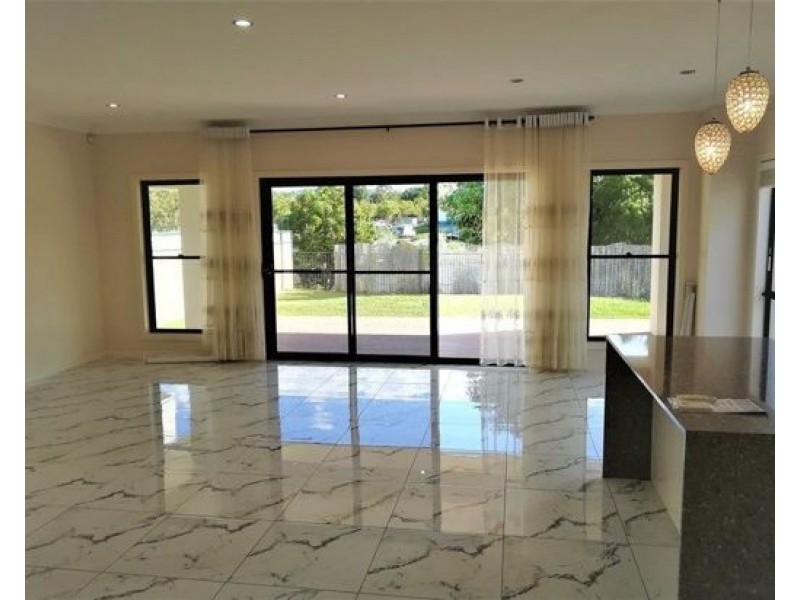 7 Jurien Crescent, Varsity Lakes QLD 4227