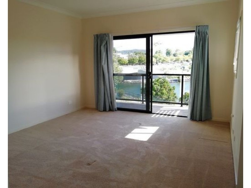 7 Jurien Crescent, Varsity Lakes QLD 4227
