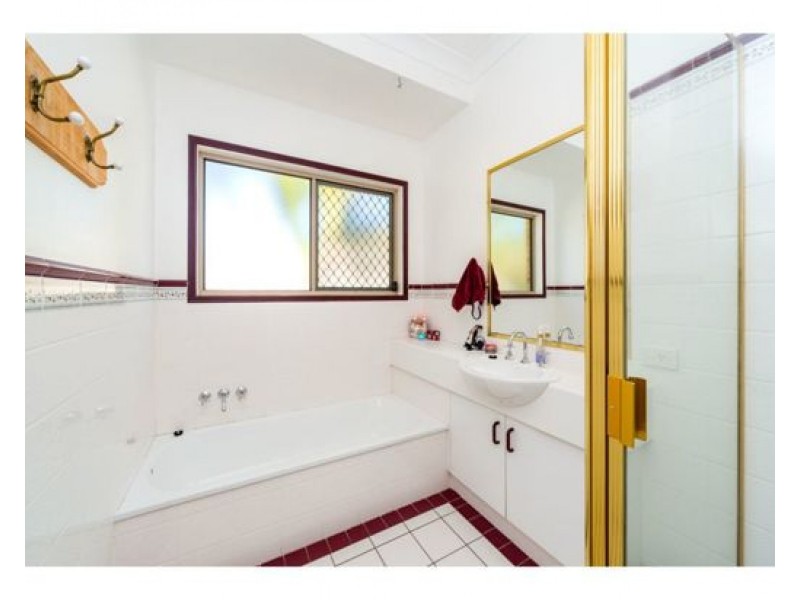 3 Hoylake Court, Parkwood QLD 4214