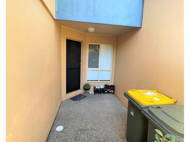 62 COORA ST, Wishart QLD 4122