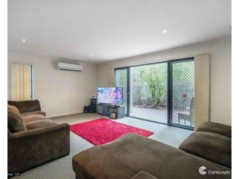 26/2 Jefferson Court, Upper Coomera QLD 4209