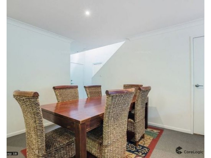 26/2 Jefferson Court, Upper Coomera QLD 4209