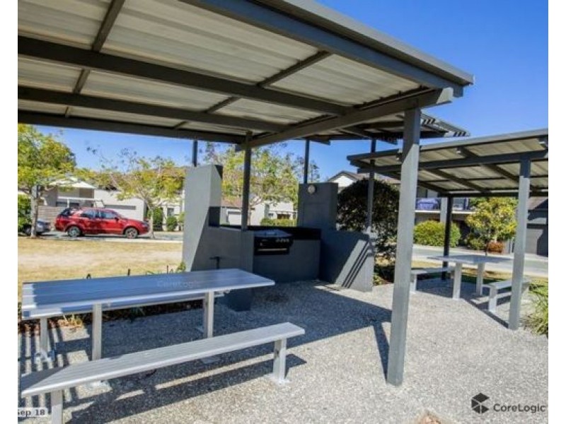26/2 Jefferson Court, Upper Coomera QLD 4209