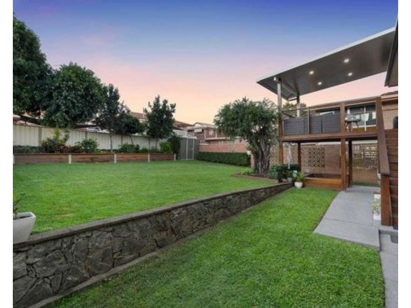 11 Colington Street, Mansfield QLD 4122