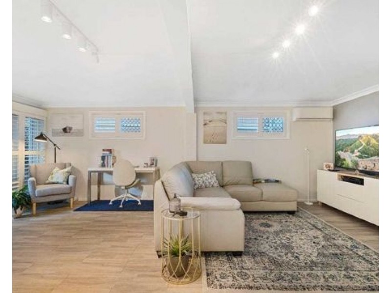 11 Colington Street, Mansfield QLD 4122