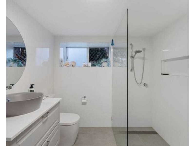 11 Colington Street, Mansfield QLD 4122