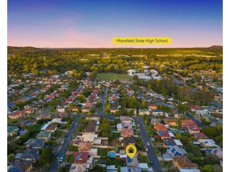 11 Colington Street, Mansfield QLD 4122