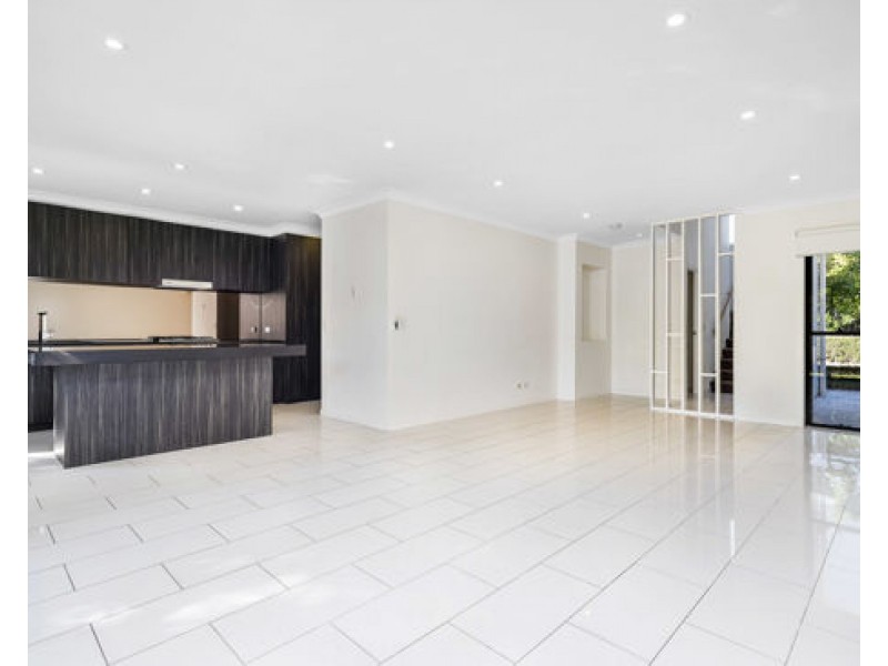 138 North Hill Drive, Robina QLD 4226