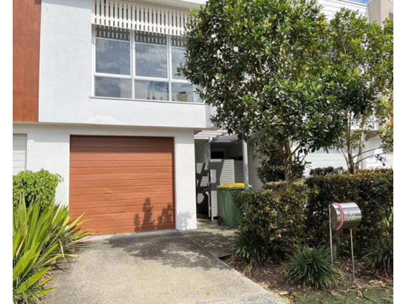 102 Florabella Drive, Robina QLD 4226