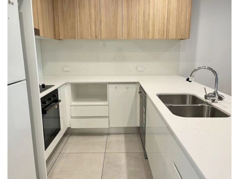 102 Florabella Drive, Robina QLD 4226