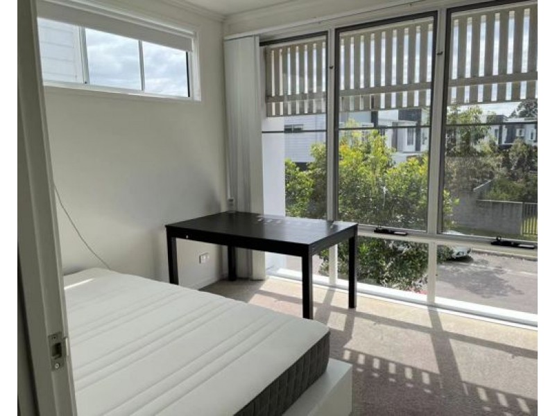 102 Florabella Drive, Robina QLD 4226