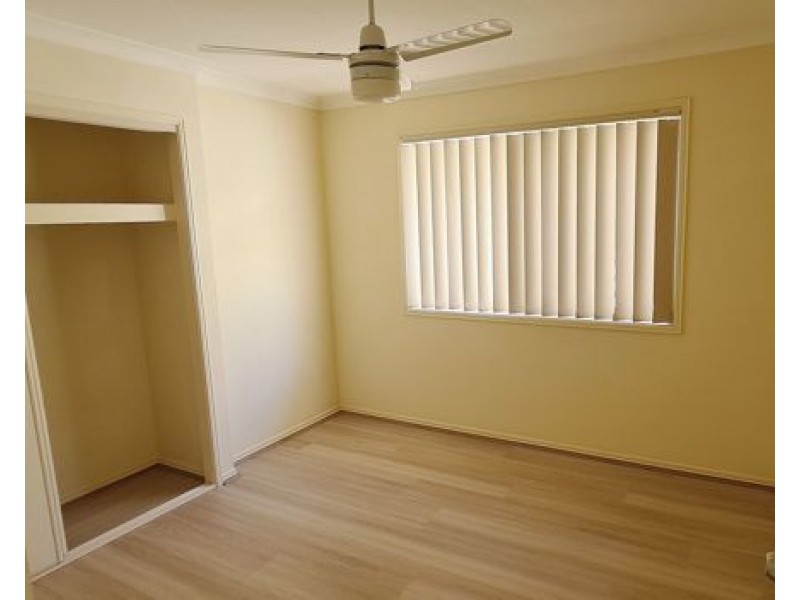 13 Lenton Place, Calamvale QLD 4116