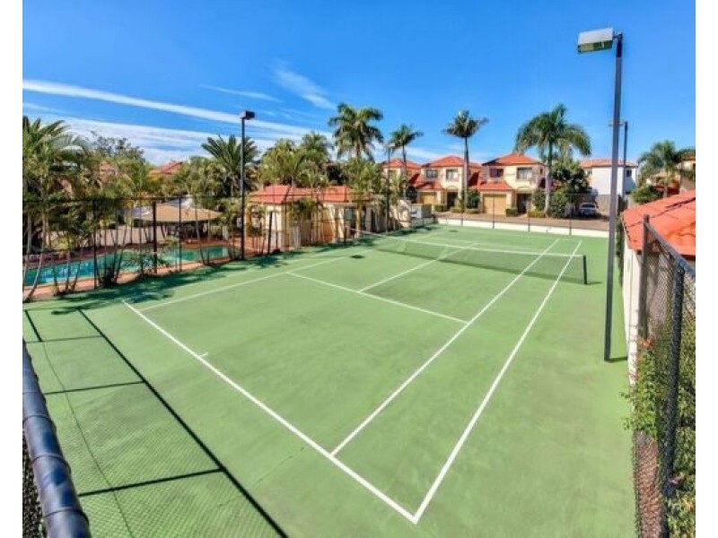 Unit 24 74 Plaza Street, Wynnum West QLD 4178