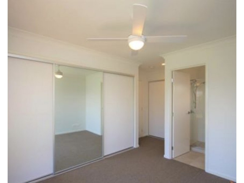 10 Como Way, Redbank QLD 4301