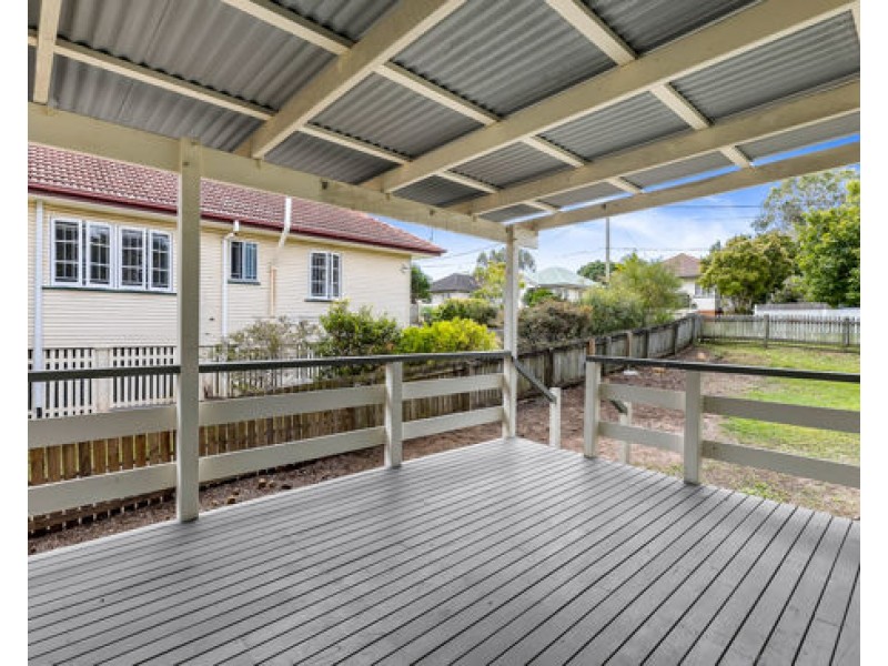 23 Roscoe Street, Holland Park QLD 4121