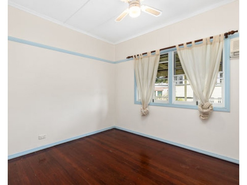 23 Roscoe Street, Holland Park QLD 4121