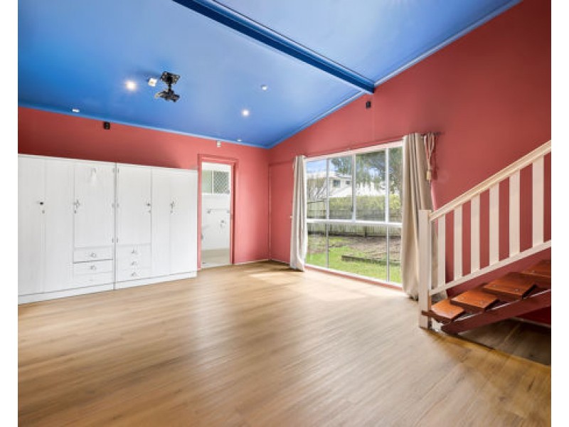 23 Roscoe Street, Holland Park QLD 4121