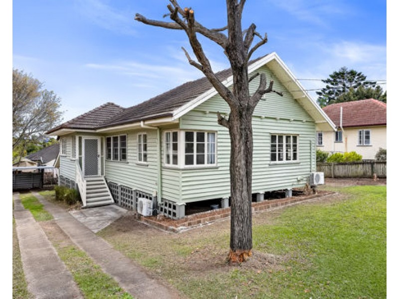 23 Roscoe Street, Holland Park QLD 4121