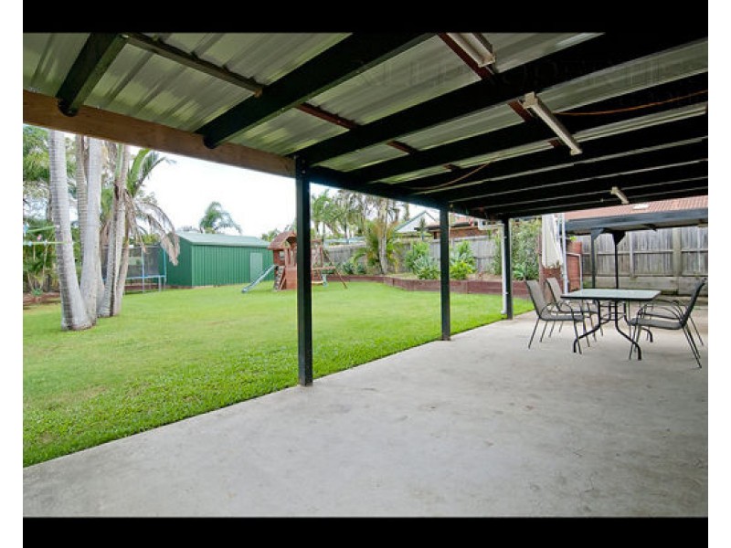 26 OWENS CRES, Regents Park QLD 4118