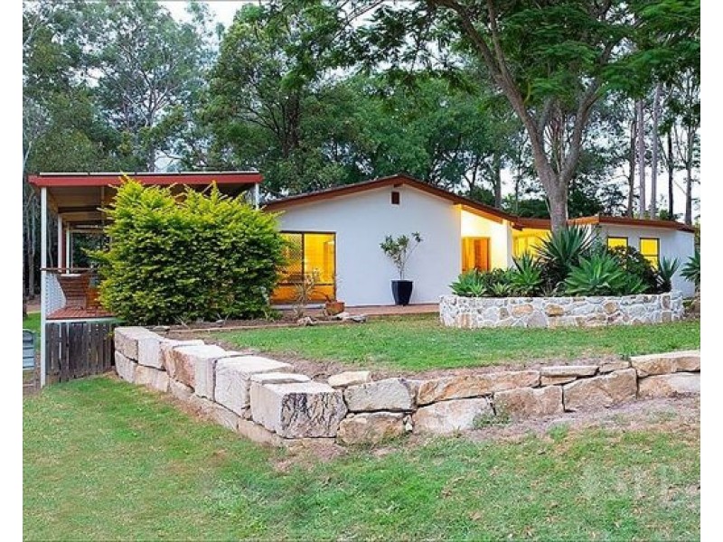 92-94 Fiona St, Bellbird Park QLD 4300
