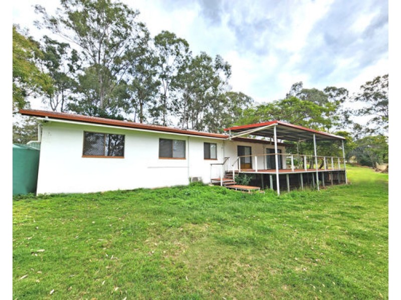 92-94 Fiona St, Bellbird Park QLD 4300