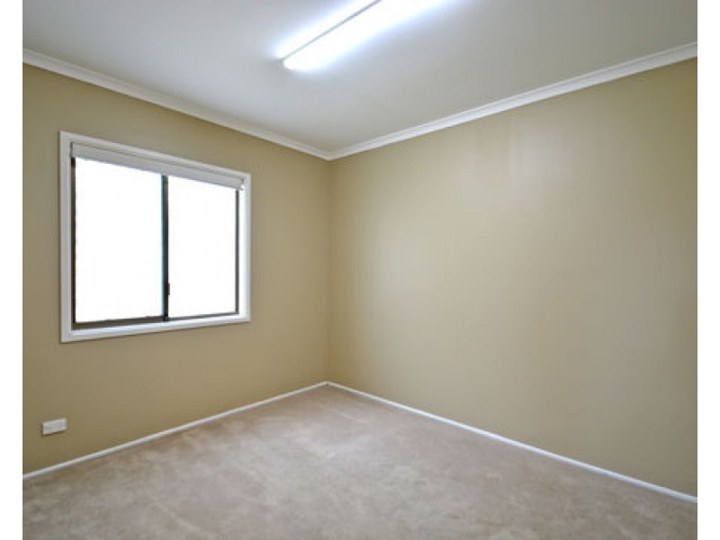 92-94 Fiona St, Bellbird Park QLD 4300