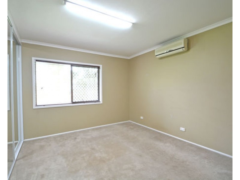 92-94 Fiona St, Bellbird Park QLD 4300