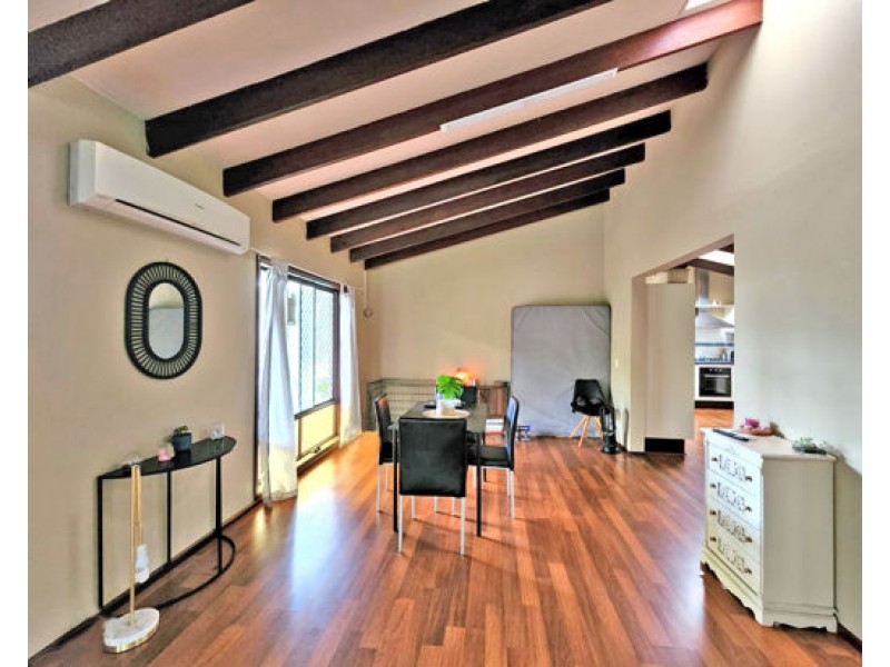 92-94 Fiona St, Bellbird Park QLD 4300