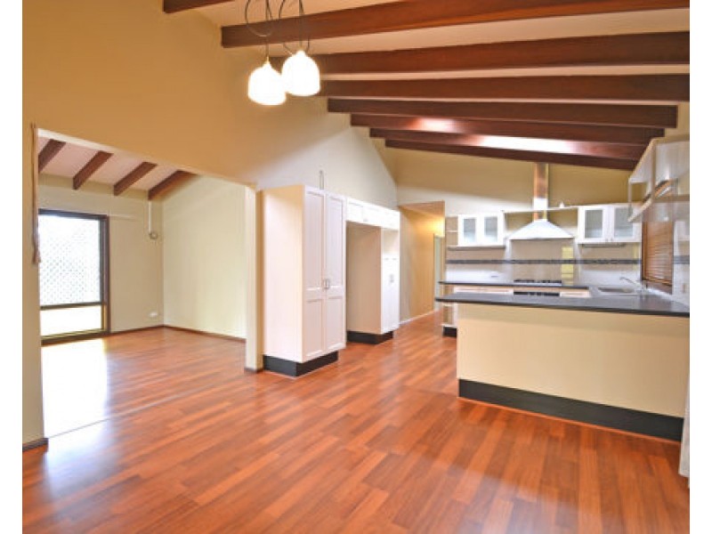 92-94 Fiona St, Bellbird Park QLD 4300