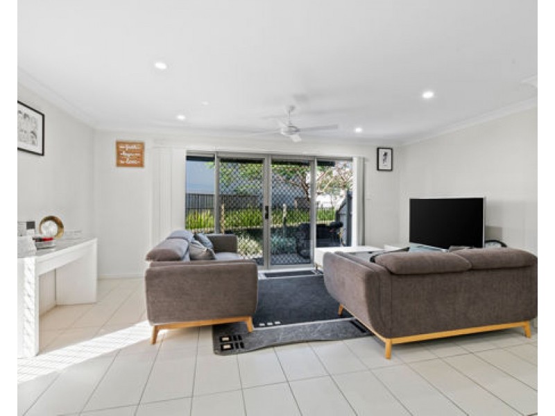 37 32 Warrill Street Redbank Plains, Redbank Plains QLD 4301