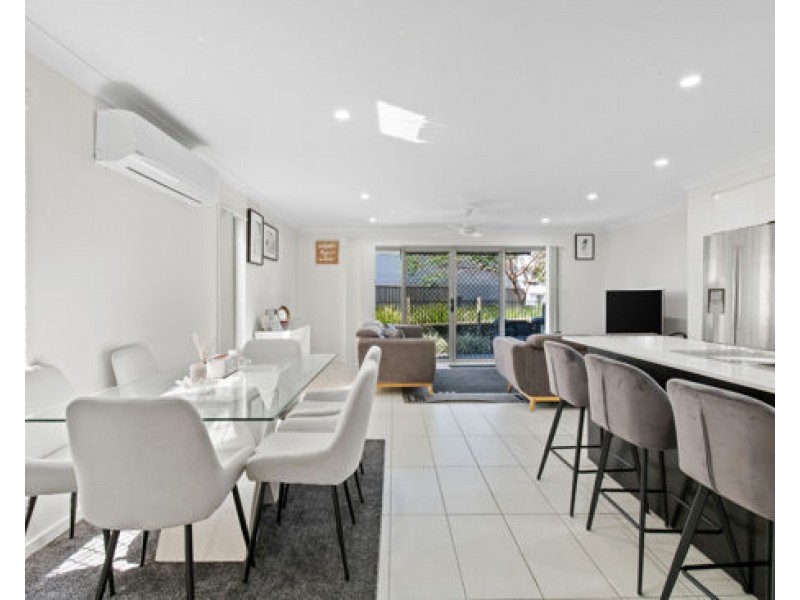 37 32 Warrill Street Redbank Plains, Redbank Plains QLD 4301