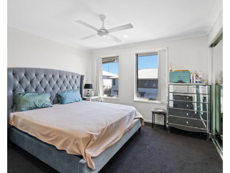 37 32 Warrill Street Redbank Plains, Redbank Plains QLD 4301