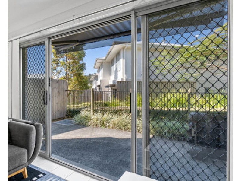37 32 Warrill Street Redbank Plains, Redbank Plains QLD 4301