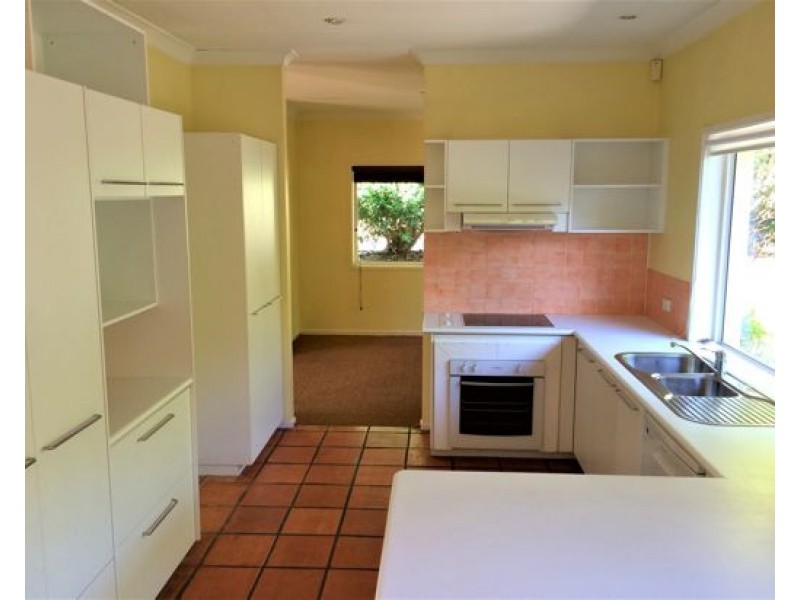 6 / 22 Greenland Street, Wishart QLD 4122