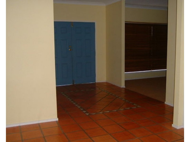 6 / 22 Greenland Street, Wishart QLD 4122