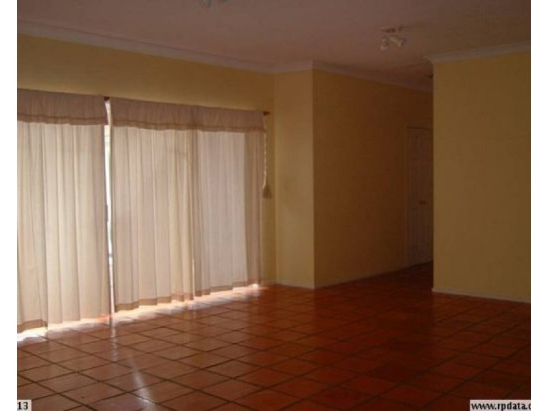 6 / 22 Greenland Street, Wishart QLD 4122