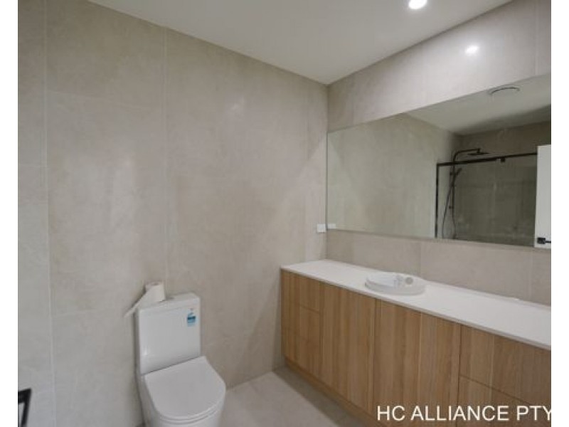 1 View St, Holland Park QLD 4121