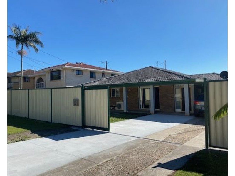 24 Aloomba Court, Redcliffe QLD 4020