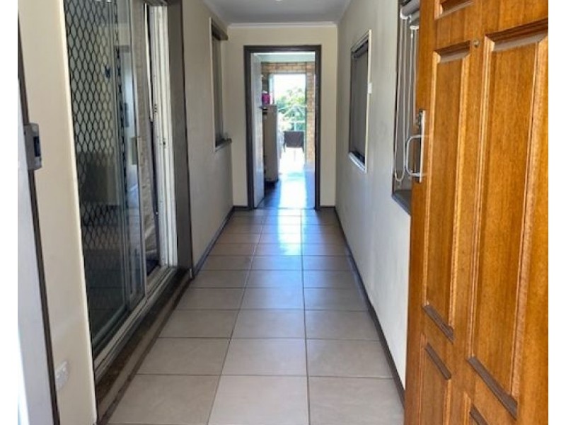 24 Aloomba Court, Redcliffe QLD 4020