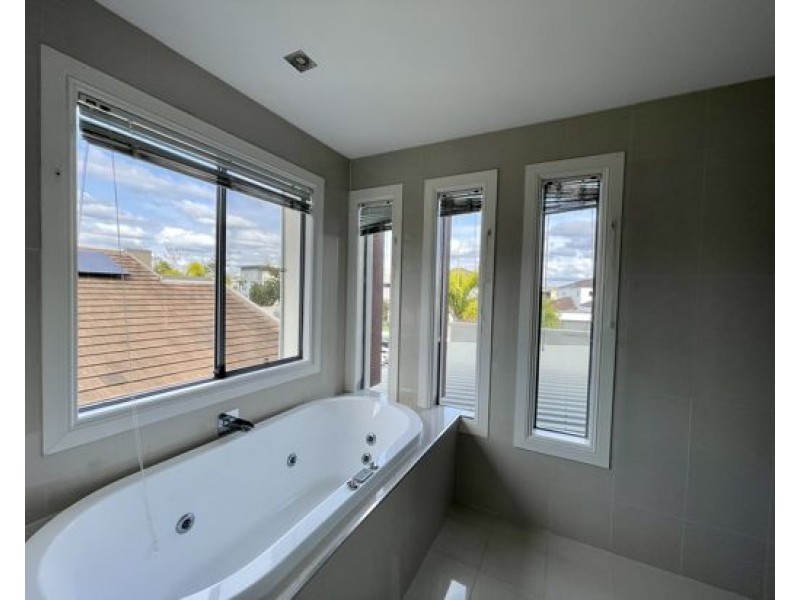 57 East Quay Drive, Biggera Waters QLD 4216