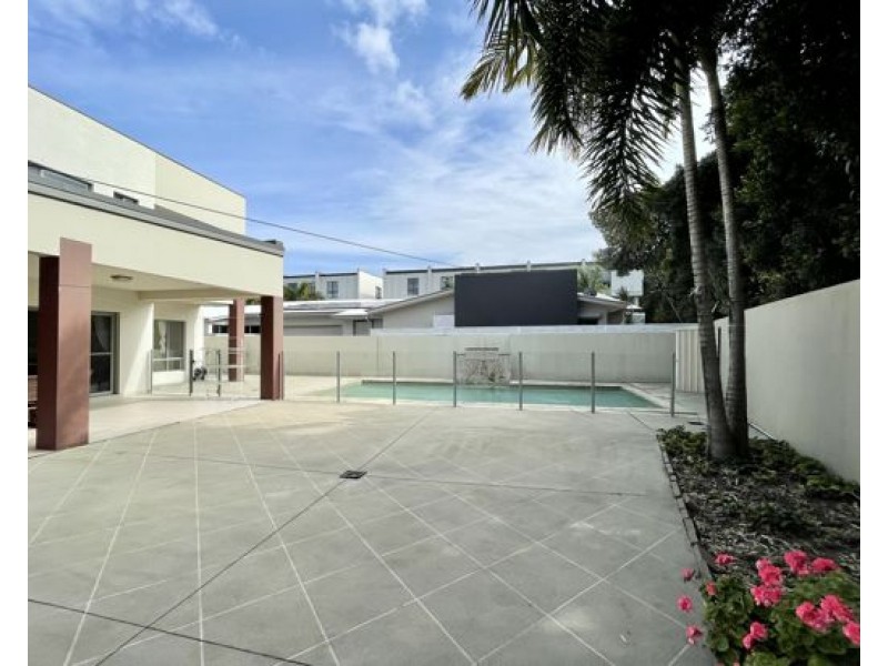 57 East Quay Drive, Biggera Waters QLD 4216