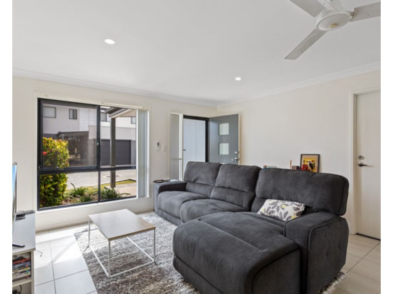 27/1 Emerald Place, Bridgeman Downs QLD 4035