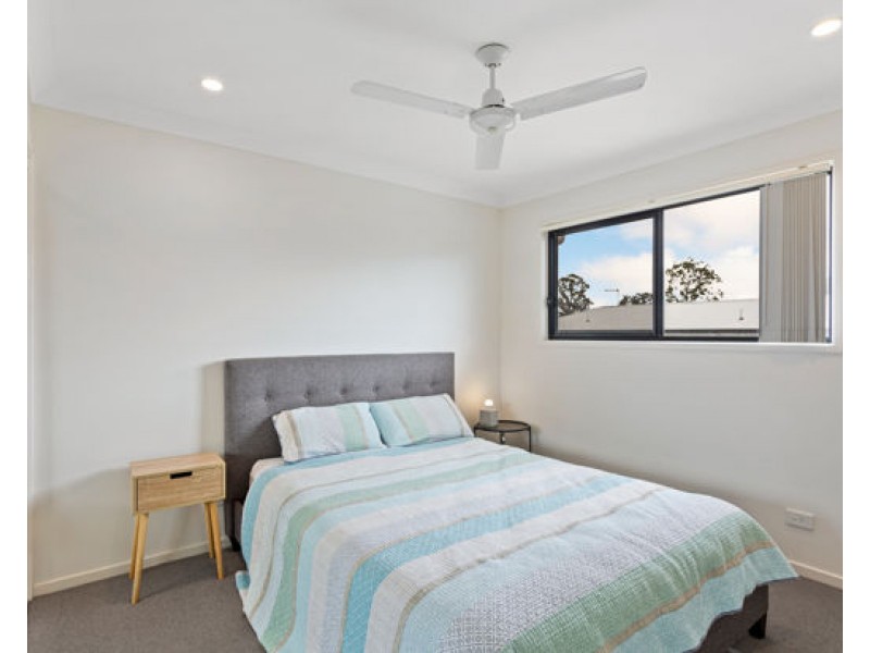 27/1 Emerald Place, Bridgeman Downs QLD 4035