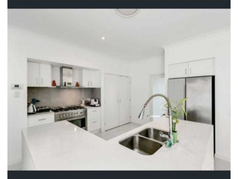 31 South Bay drive, Varsity Lakes QLD 4227