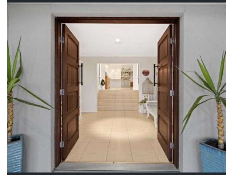 9 Everstar Street, Reedy Creek QLD 4227