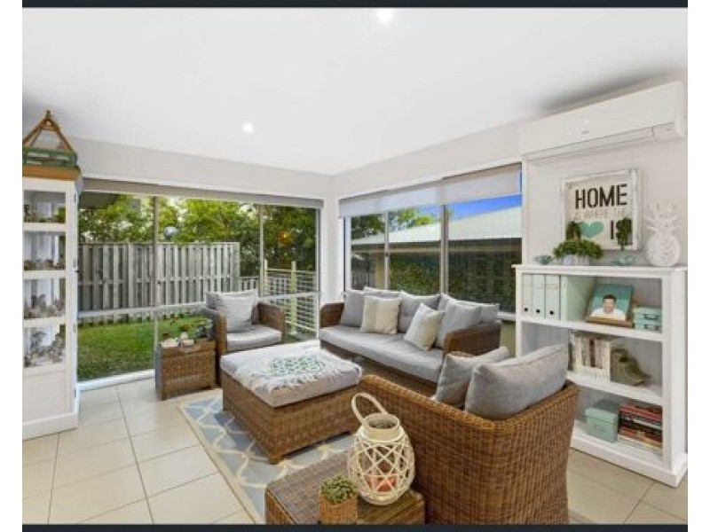 9 Everstar Street, Reedy Creek QLD 4227