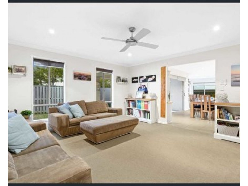 9 Everstar Street, Reedy Creek QLD 4227