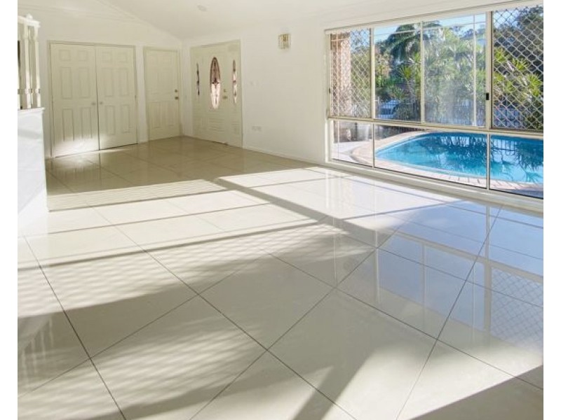 71 Todman St, Carina QLD 4152