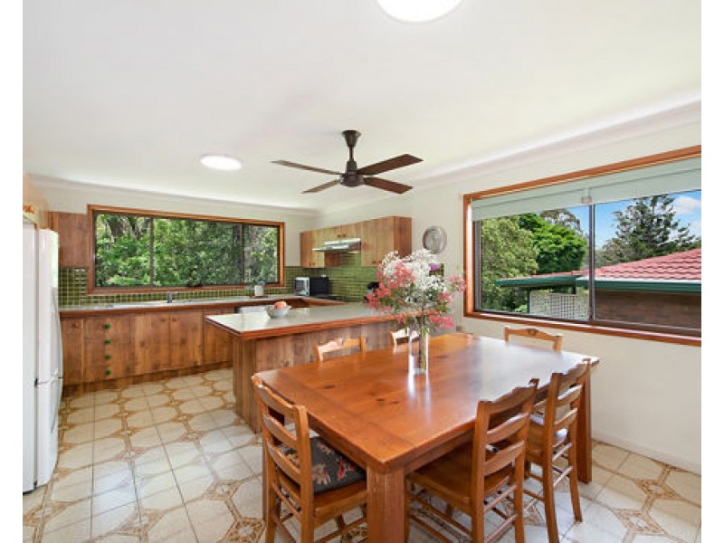 5 Mondra Street, Kenmore Hills QLD 4069